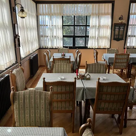 Hondo & Guest house 2*