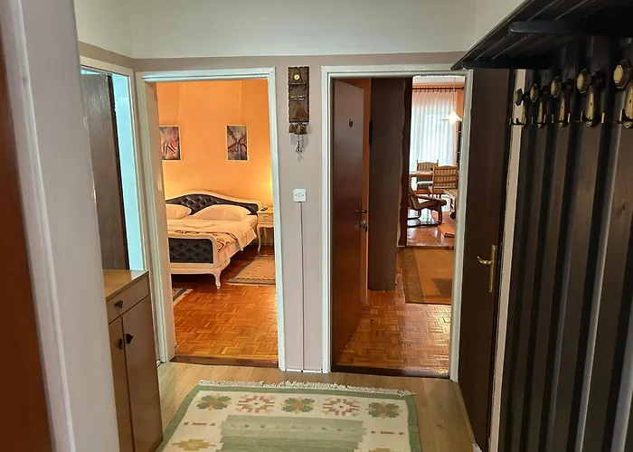 Hondo & Guest house 2*