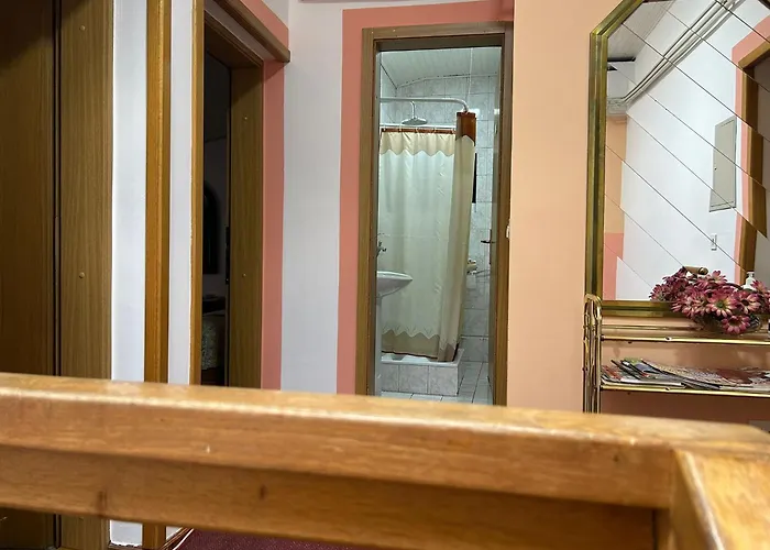 Hondo & Casa de hóspedes 2*