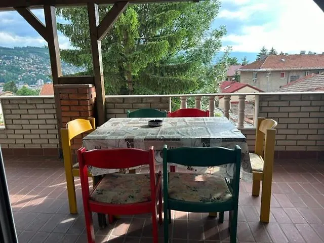 Casa de hóspedes Hondo & 2*